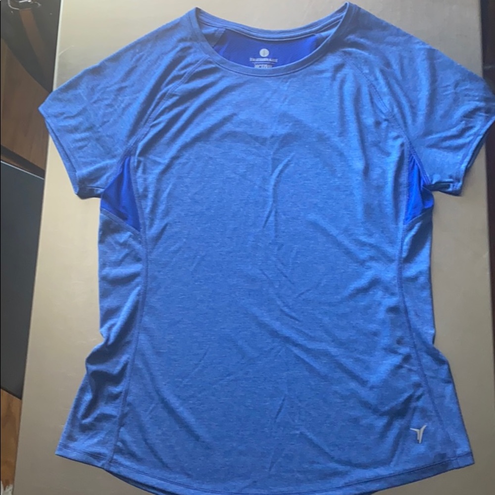 Old Navy Active Semi-Fitted Shirt